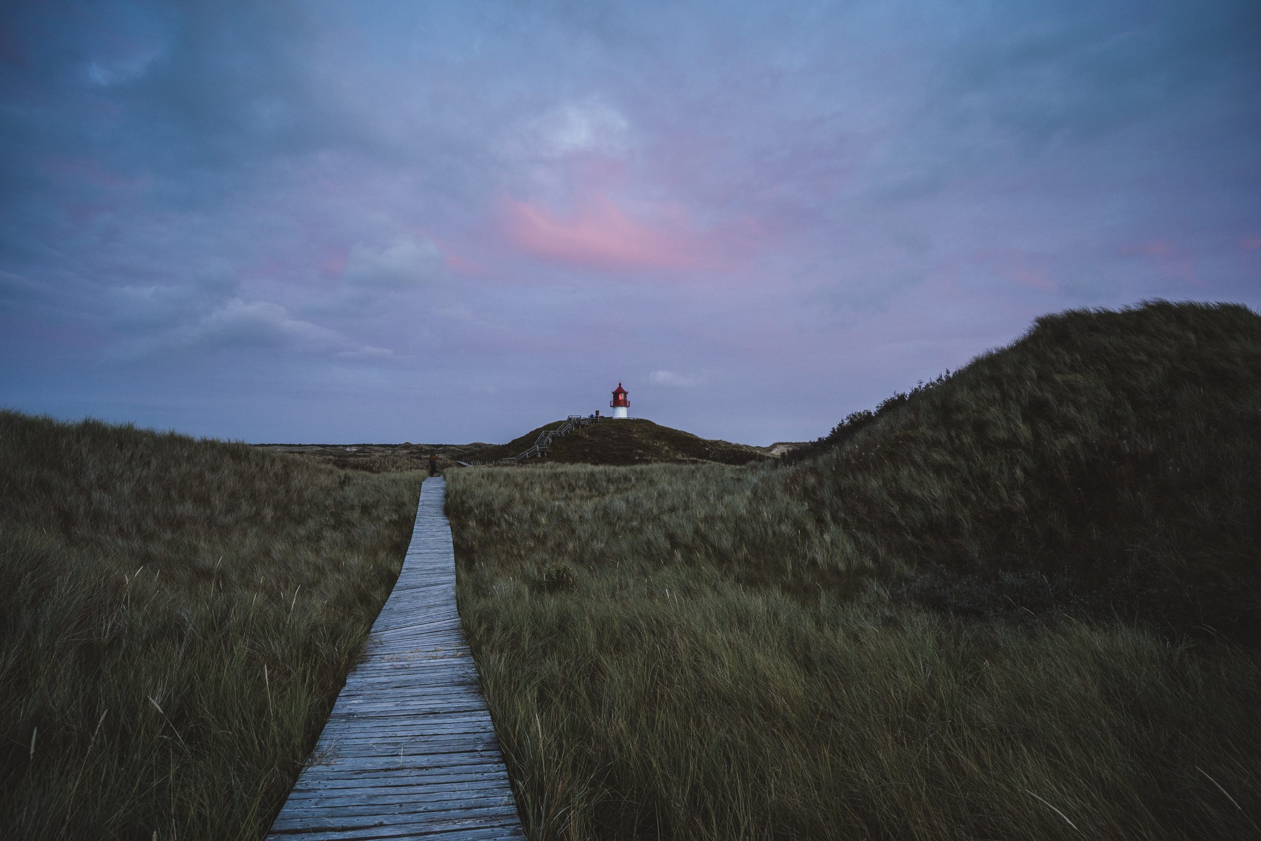 timon reinhard Pylu l8E71Y unsplash scaled - Cn2r